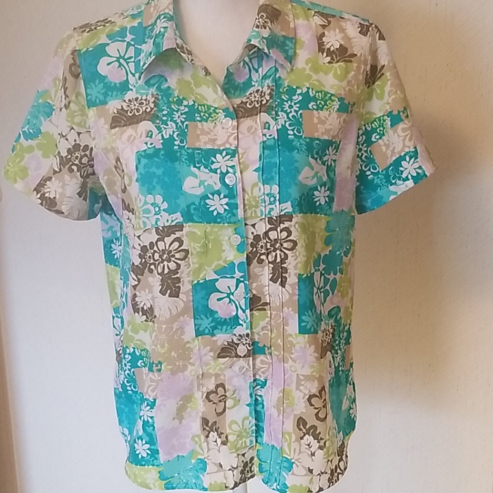 H25 - Floral button down with collar